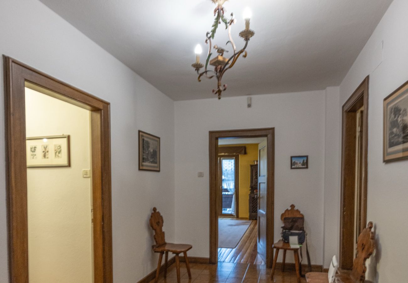 Ferienwohnung in Cortina d´Ampezzo - Casa C'a dei Fiori, geräumig und im Zentrum