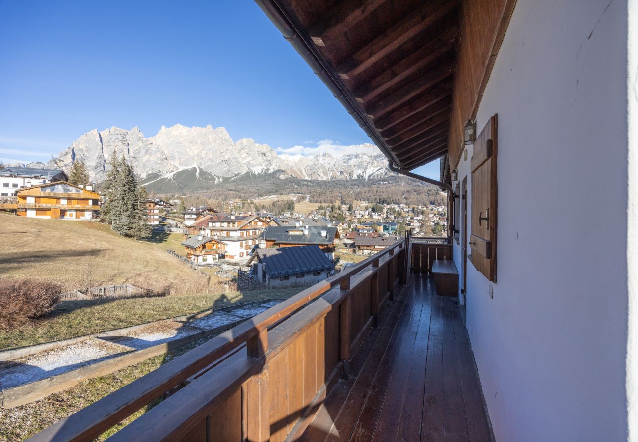 Apartment in Cortina d´Ampezzo -  Casa Ronco, functional and quiet